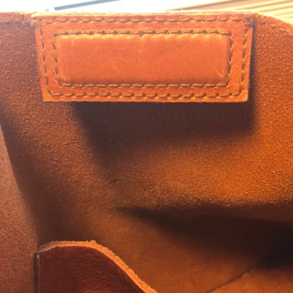 Elegant Tan Leather Madewell Tote Bag - Picture 14 of 14